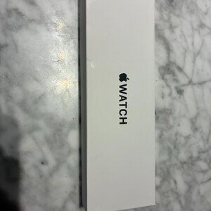 Apple Watch SE (Gen 2), 40mm, Midnight Aluminum, Midnight Sport Band, GPS, Model